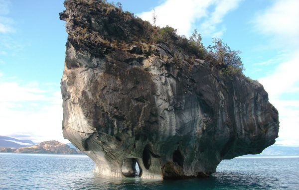 Подмытый остров в Чили