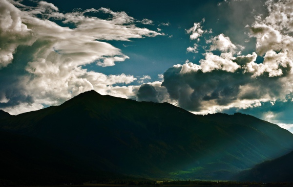 Облака над горами