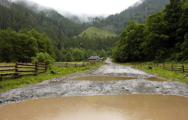 Дождь в горной долине