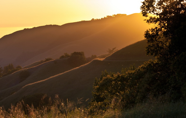 Солнечный свет в горах