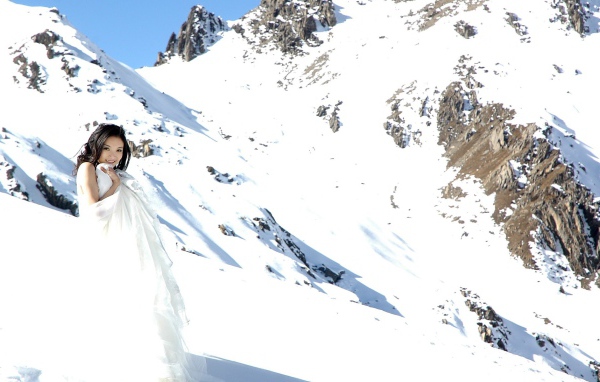 Невеста в снежных горах