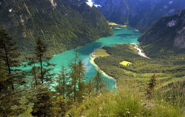 Живописная горная долина