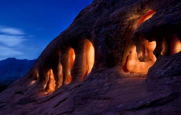 Свет в пещерах