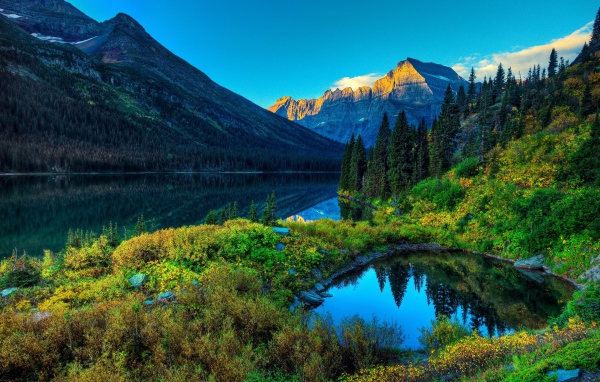 Тихое озеро в горах