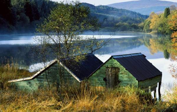 Деревянный Дом на озере