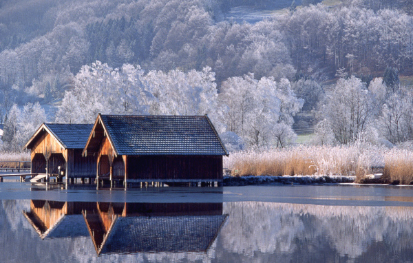 Причалы под крышей