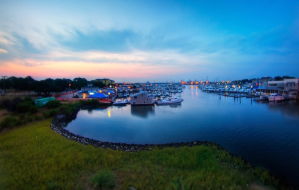 Причал для яхт и катеров