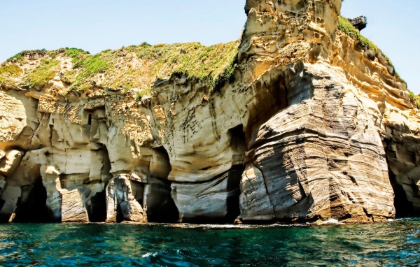 Пещеры промытые водой