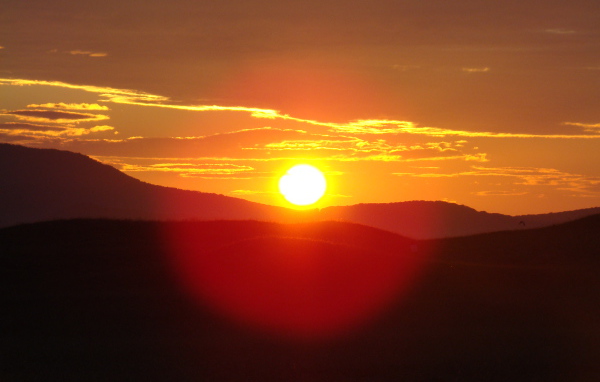 Весенний восход солнца