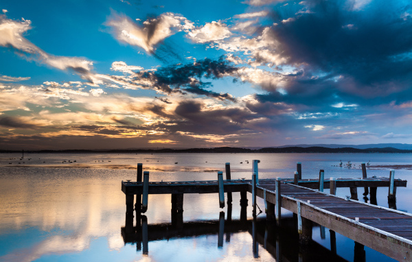 Пирс на озере