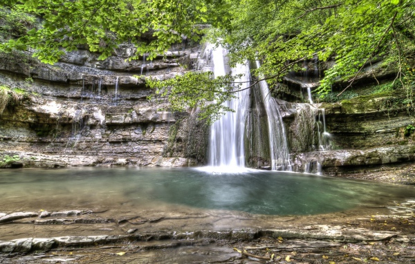 Прекрасный водопад