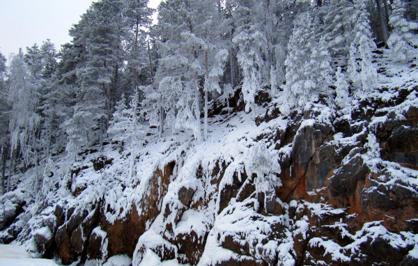 Замерзший водопад в Швеции