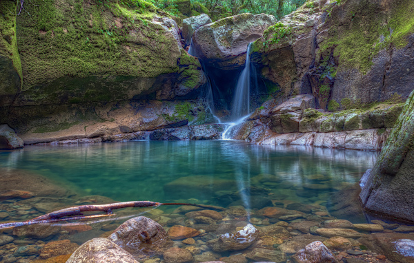 Водопад в Калифорнии, США