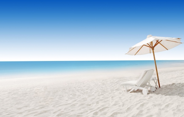 Чистейшее море и белый песок