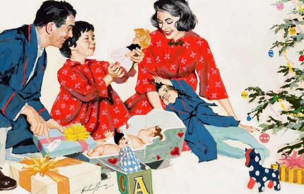 Семья открывает подарки