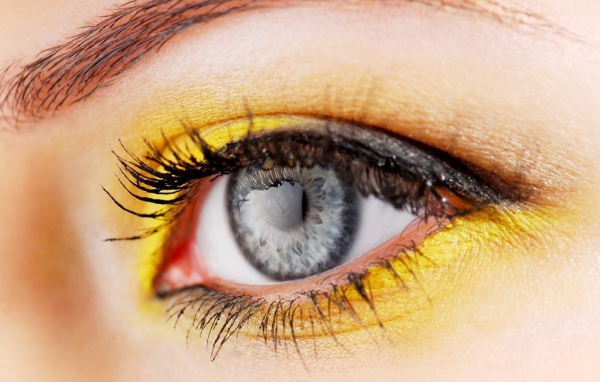 Бровь и глаз