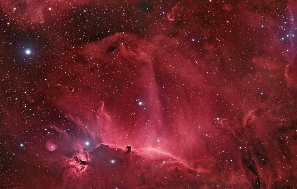 Красный космос и звезды