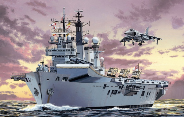 Британский авианосец