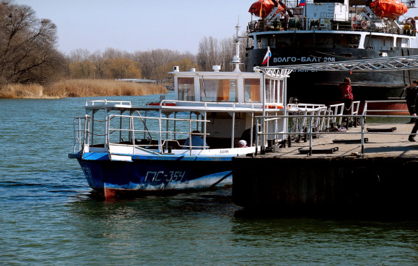 Речной причал в России