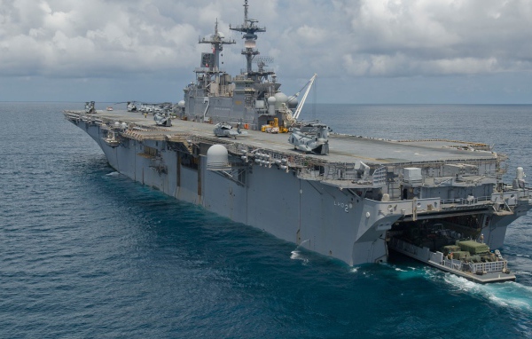 Десантный корабль США