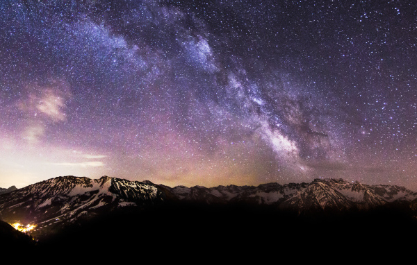 Удивительный Млечный Путь и горы