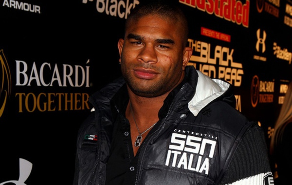 Бесстрашный боец UFC Алистер Оверим