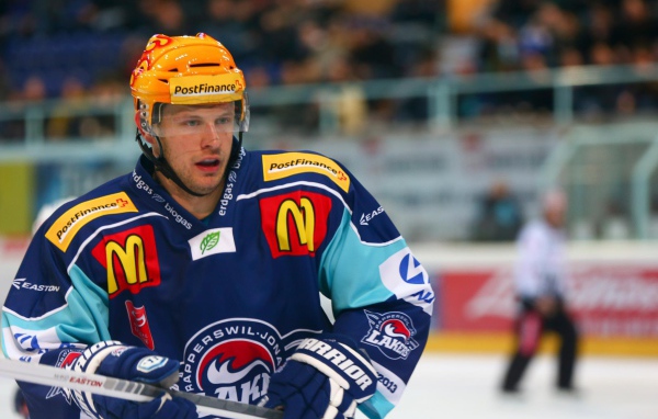 Хоккеист Оттавы Джейсон Спецца