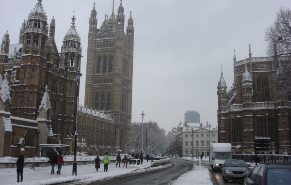 Снег в Лондоне центр города