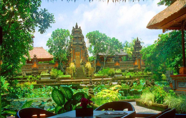 Роскошный сад на Бали