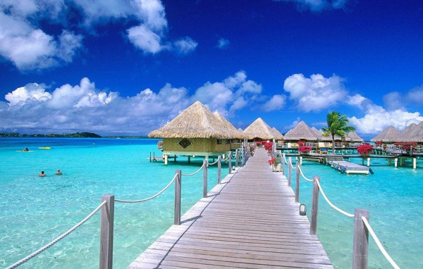 Причал с домиками на Бали