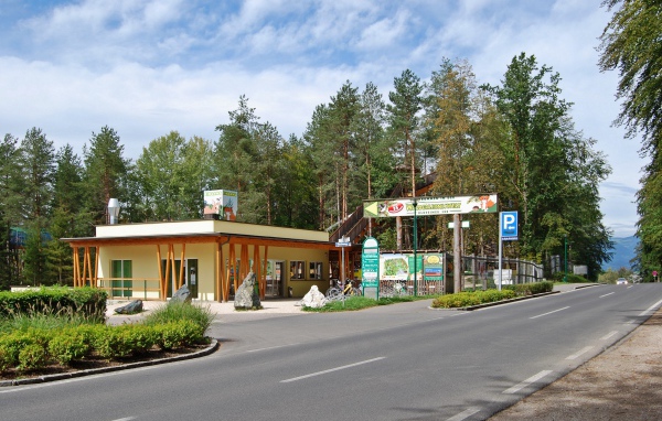 Кафе в окрестностях озера Клопайнер Зее, Австрия