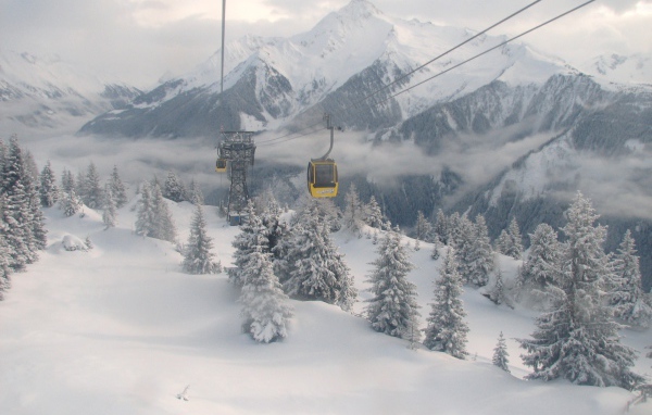 Подъемник на горнолыжном курорте Майрхофен, Австрия