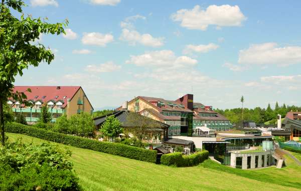 Роскошный отель на курорте Бад Лойперсдорф, Австрия