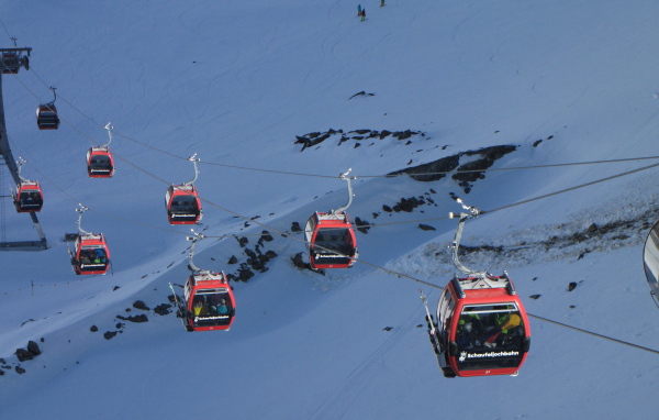Горнолыжный подъемник в городе Нойштифт, Австрия