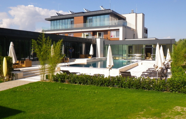 Отдых в отеле на курорте Бад Татцмансдорф, Австрия