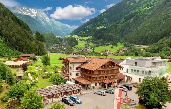 Летний пейзаж на горнолыжном курорте Майрхофен, Австрия