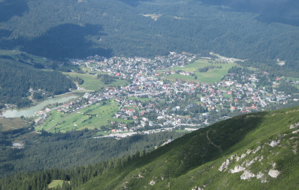 Летний пейзаж на курорте Зеефельд, Австрия