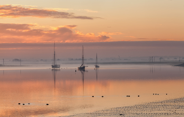 Восход солнца над Молдон, Эссекс, Великобритания