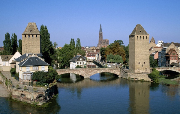 Мост в городе Страсбург, Франция