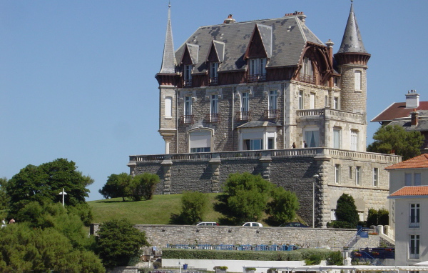 Замок на курорте Биарриц, Франция