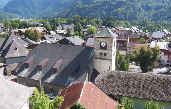 Город на горнолыжном курорте Самоен, Франция