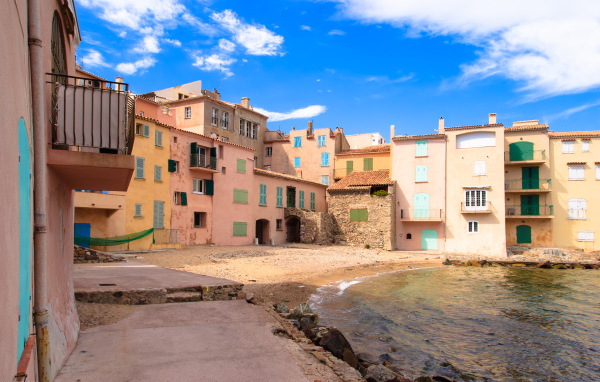 Набережная на курорте Сен-Тропе, Франция