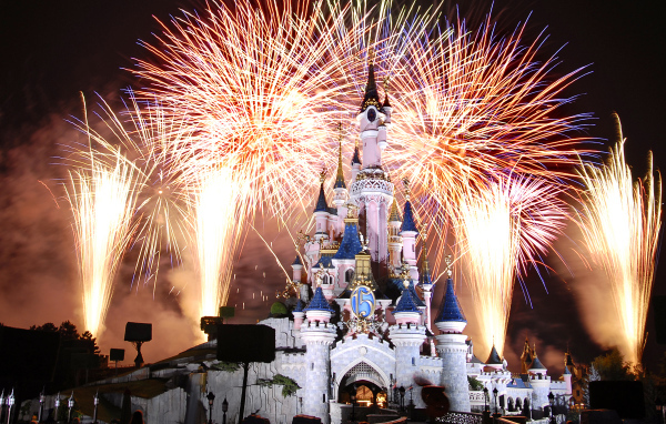 Фейерверк в Диснейленде, Франция
