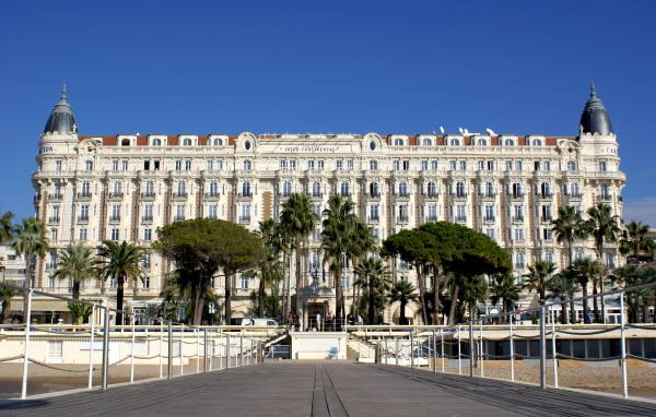 Отель на побережье в Каннах, Франция