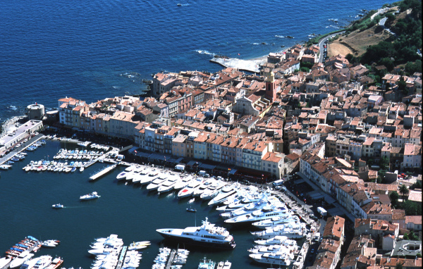 Город на курорте Сен-Тропе, Франция