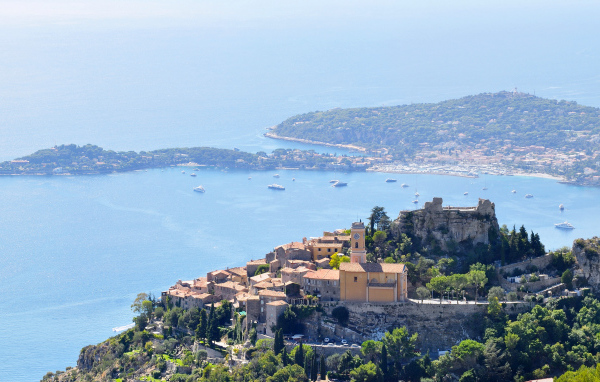 Панорама на курорте Эз, Франция