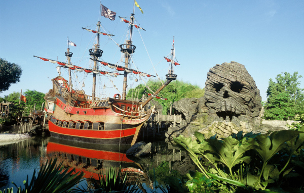 Пиратский корабль в Диснейленде, Франция