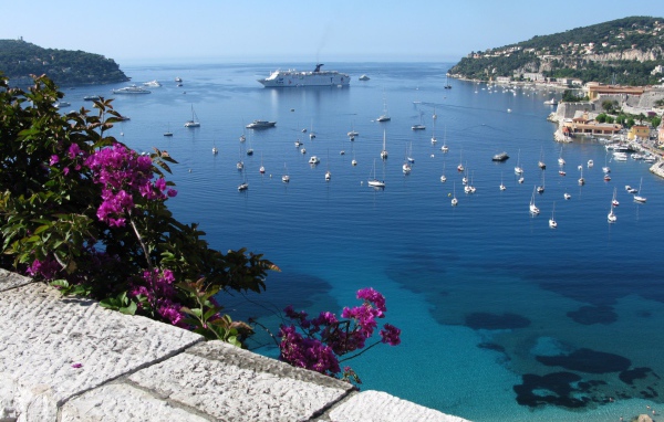 Порт на Лазурном берегу, Франция