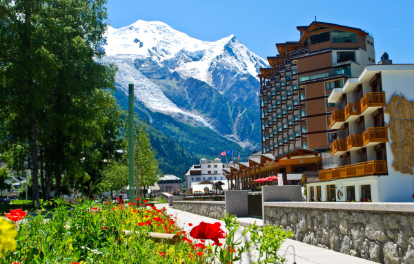 Сквер на курорте Шамони, Франция