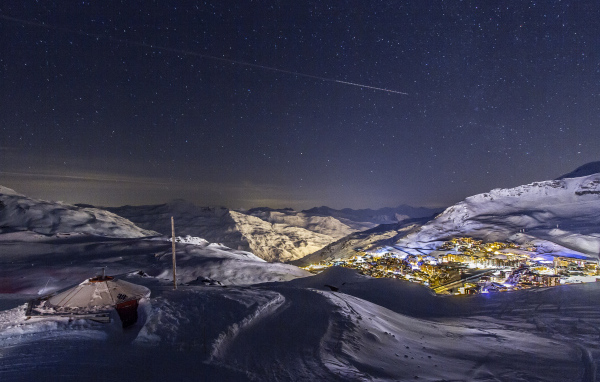 Звездное небо на горнолыжном курорте Валь-Торанс, Франция